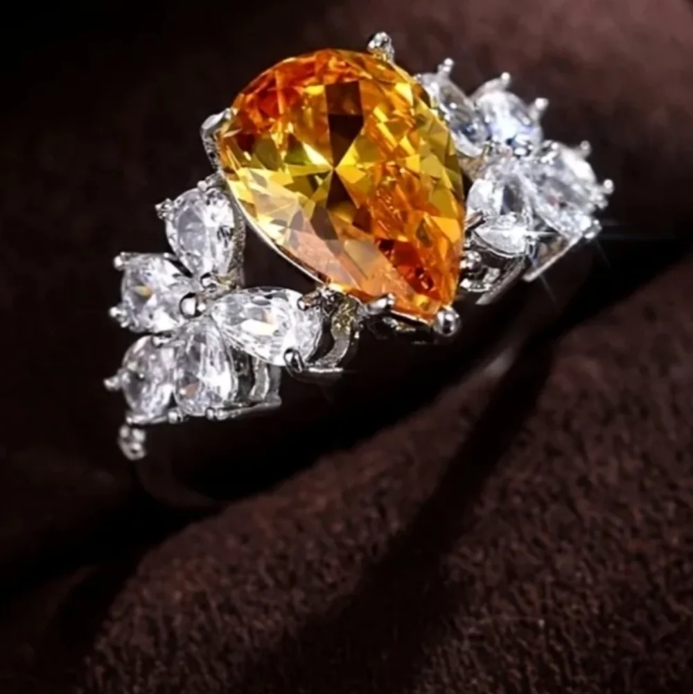 New women's beautiful yellow ring size 8 - Picture 3 of 3